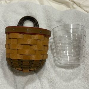 Like new 2002 Longaberger little elf basket with plastic liner